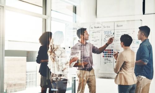 Cómo crear un plan de implementación de un ERP para garantizar una transición fluida al nuevo sistema
